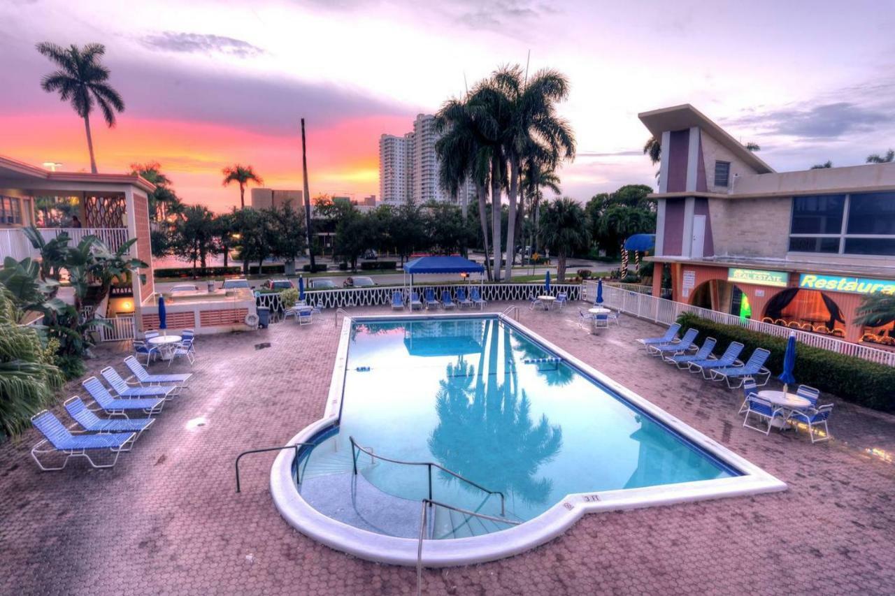 Апартаменты Hallandale Studio With Pool Халландейл-Бич Экстерьер фото